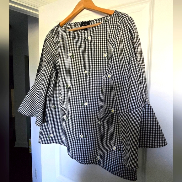 Alyx Tops - XL peek shoulder top by Alyx